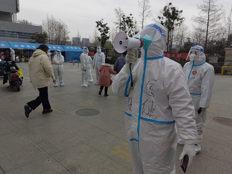 疫情戰役中的逆行者2.jpg
